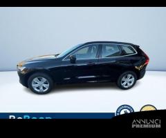 Volvo XC60 2.0 B4 MOMENTUM AWD AUTO - 5