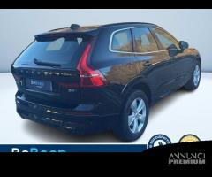 Volvo XC60 2.0 B4 MOMENTUM AWD AUTO - 8