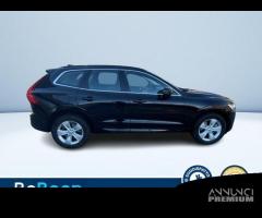 Volvo XC60 2.0 B4 MOMENTUM AWD AUTO - 9