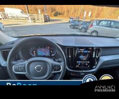 Volvo XC60 2.0 B4 MOMENTUM AWD AUTO - 18