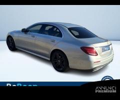 Mercedes-Benz Classe E E 220 D PREMIUM 4MATIC... - 6