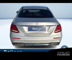 Mercedes-Benz Classe E E 220 D PREMIUM 4MATIC... - 7