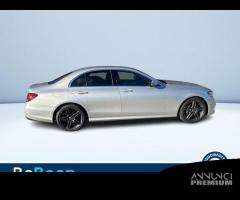 Mercedes-Benz Classe E E 220 D PREMIUM 4MATIC... - 9