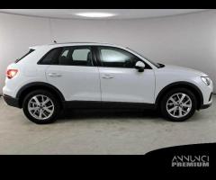 AUDI Q3 35 TDI quattro S tronic Business - 1