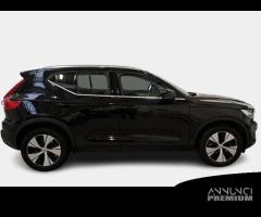 VOLVO XC40 T5 Plug-in Hybrid Recharge Inscription - 1