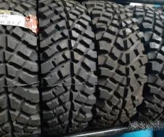 4 gomme  nuove ricoperte235 75 15 marix 