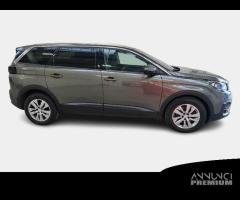 PEUGEOT 5008 BlueHDi 130 Business S/S - 1