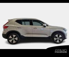 VOLVO XC40 T4 Recharge Plug-in auto Core - 1