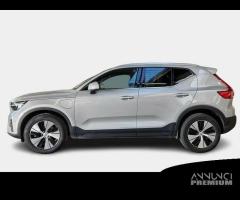 VOLVO XC40 T4 Recharge Plug-in auto Core - 2