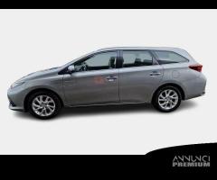 TOYOTA AURIS WAGON Touring Sports Hybrid Business - 2