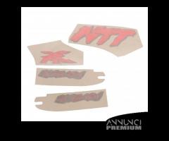 Kit adesivi fianco laterale posteriore Piaggio NTT