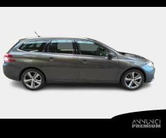 PEUGEOT 308 WAGON Allure BlueHDi 130 EAT8 S/S aut. - 1