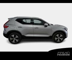 VOLVO XC40 T4 Recharge Plug-in auto Core - 1