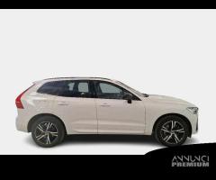 VOLVO XC60 B4 D automatico R-Design - 1