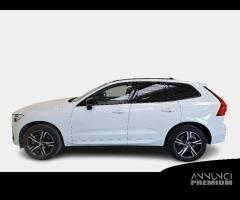 VOLVO XC60 B4 D automatico R-Design - 2