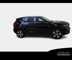 VOLVO XC40 T4 Recharge Plug-in auto Core - 1