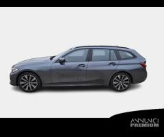 BMW 318 48V Business Advantage Auto Touring