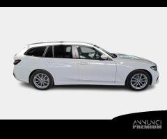 BMW 318 48V Business Advantage Touring auto