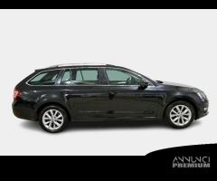 SKODA OCTAVIA WAGON 1.6 TDI CR DSG Executive