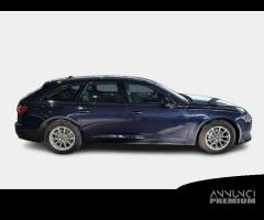 AUDI A6 AVANT 40 TDI MHEV 2.0 S tronic Business