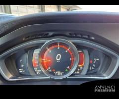 VOLVO V40 D3 Geartronic Business Plus 5 PORTE - 7