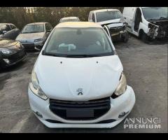 Ricambi usati PEUGEOT 208 RESTYLING 1.2 BENZ- HM01 - 2