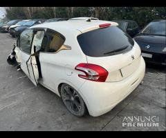 Ricambi usati PEUGEOT 208 RESTYLING 1.2 BENZ- HM01 - 5