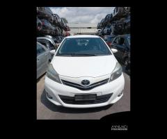 Toyota Yaris 1.0 benzina anno 2013 1kr-fe per rica