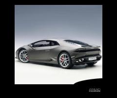 Modellino LAMBORGHINI HURACAN LP610-4 Scala 1:12 - 8