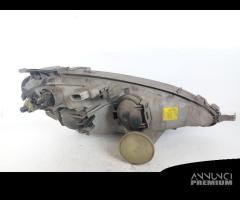 0301192201 FANALE ANTERIORE SX MERCEDES-BENZ CLASS