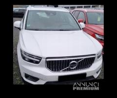 VOLVO XC40 Muso musata frontale completo INSCRIPTI