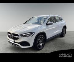 Mercedes-Benz GLA GLA-H247 2020 Benzina 180 S...