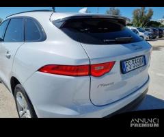 Jaguar F-Pace 2015 Diesel 2.0d R-Sport awd 18... - 9