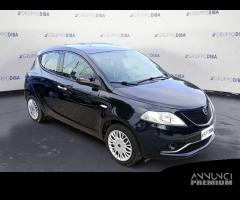 Lancia Ypsilon III 2015 Benzina 1.2 Gold 69cv - 3