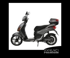 Scooter elettrico Z-Tech Yadea pedalata assistita