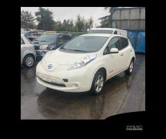 Porta nissan leaf