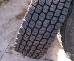 1 pneumatico ricoperta 315 60 22.5 michelin