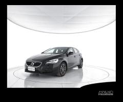 VOLVO V40 D2 Plus