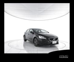 VOLVO V40 D2 Plus