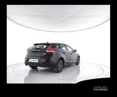 VOLVO V40 D2 Plus