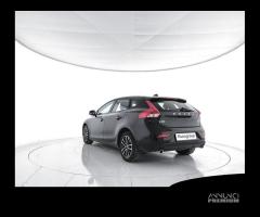 VOLVO V40 D2 Plus