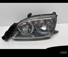 FARO ANTERIORE SINISTRO TOYOTA Avensis Berlina 1Â°