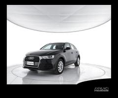 AUDI Q3 2.0 TDI 120 CV Business - 1