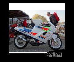 Adesivo superiore fianco anteriore destro Cagiva F