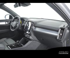 VOLVO XC40 B3 Mild hybrid Benzina Plus Dark - 12