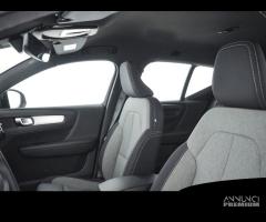 VOLVO XC40 B3 Mild hybrid Benzina Core - 9