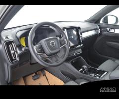 VOLVO XC40 B3 Mild hybrid Benzina Plus Dark - 8