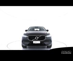 VOLVO XC60 Mild Hybrid B4 (d) AWD automatico Mom