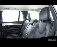 VOLVO XC90 D5 AWD Geartronic Momentum - 10