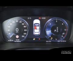 VOLVO XC40 D4 AWD Geartronic Momentum - PER OPER - 13